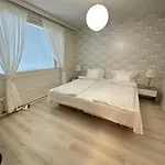 Ilona Apartments, Escape 1